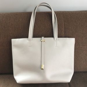 Vince Camuto tote